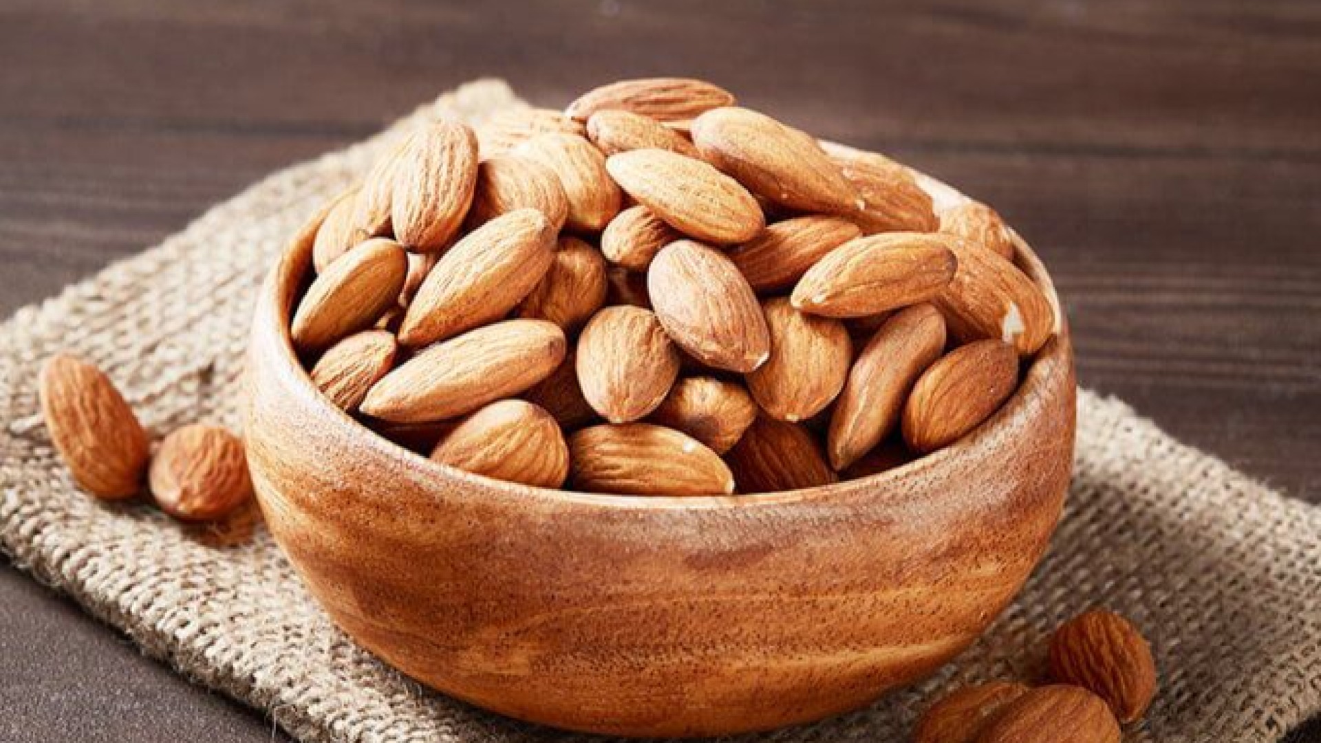 KAVRULMUŞ BADEM İÇİ