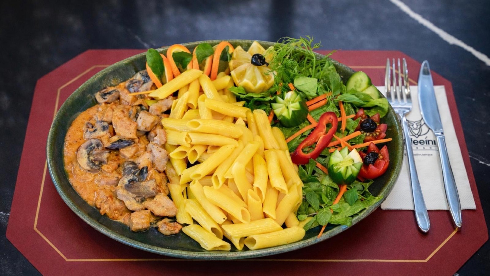 KÖRİLİ MANTAR KREMALI TAVUK