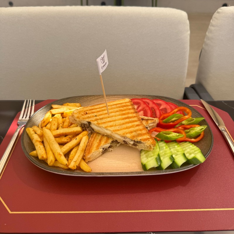 KAVURMALI KAŞARLI TOST MENÜ